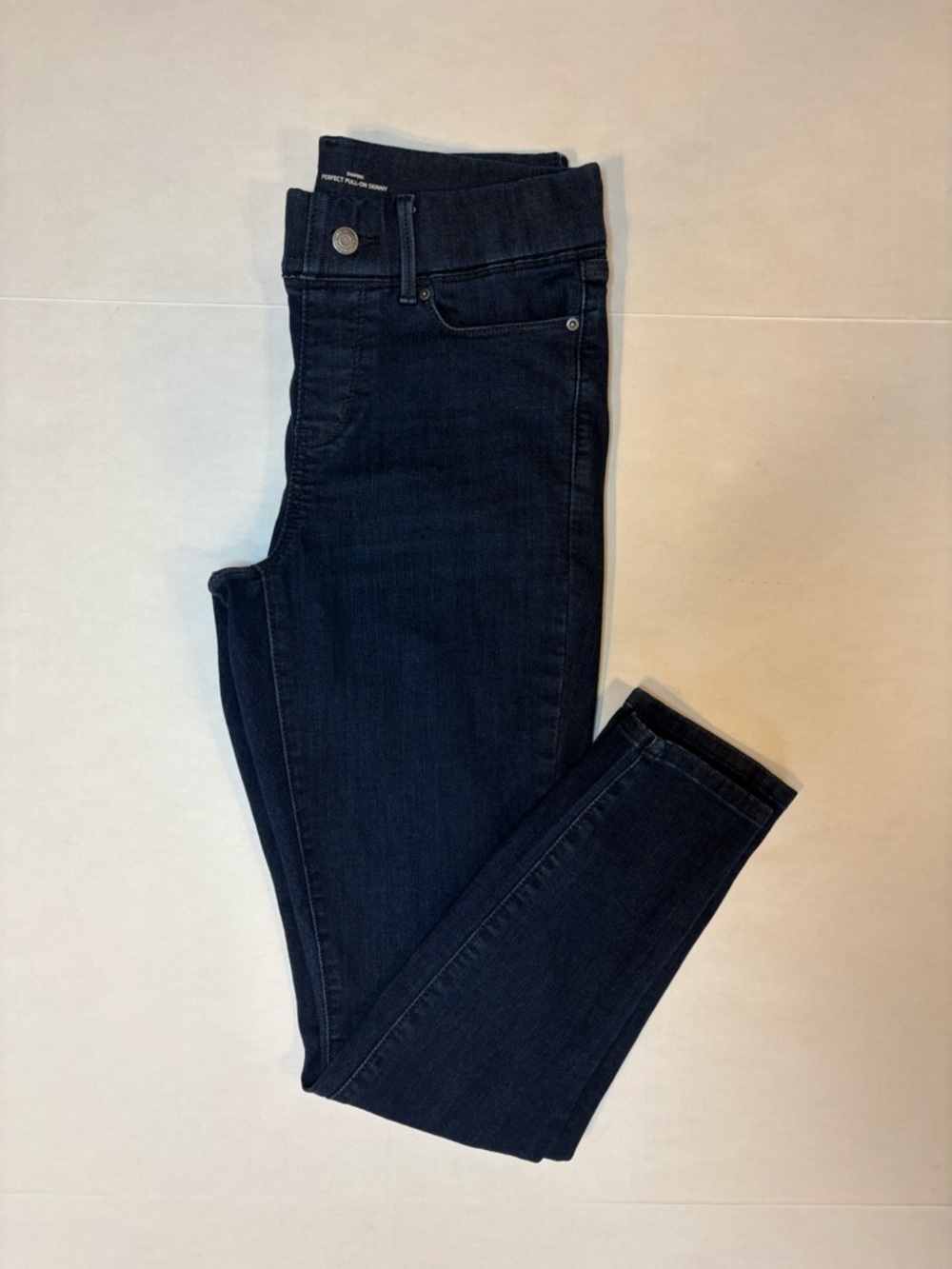 Levi’s Signature Perfect Pull-On Skinny Jeans Shaping Size 4